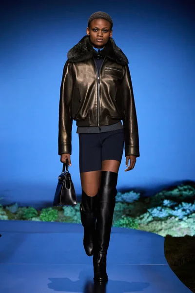 Look 57